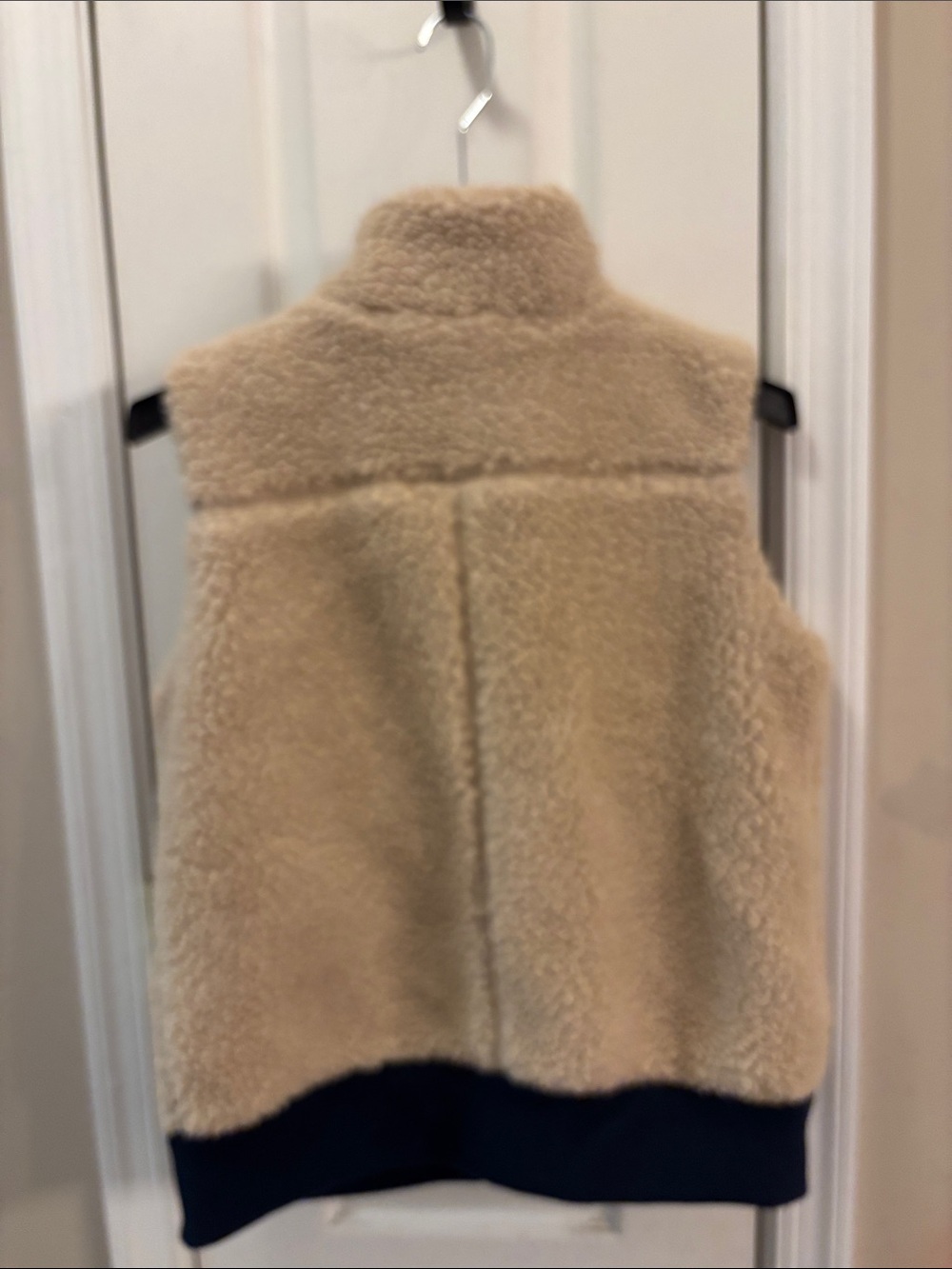 BASS Cream Sherpa Vest with Navy Trim - size small - Picture 5 of 7
